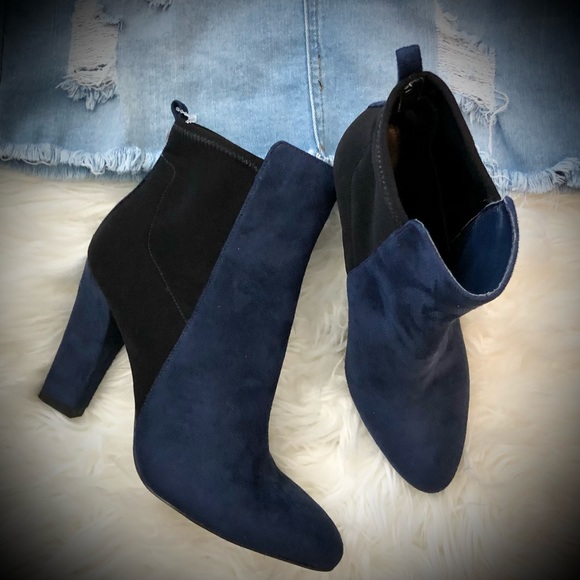 Beautiful Ivanka Trump Blue Suede/Black Elastic Ankle Boots - Picture 5 of 12